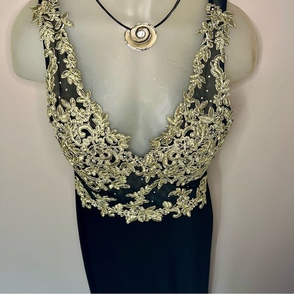 Blondie Nites Dresses & Skirts - Blondie Nites by Stacy Sklar Juniors 11 Long Black & Gold‎ Long Gown Formal Prom